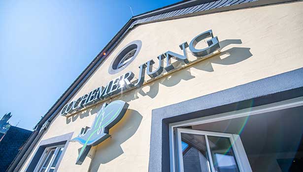 Hotel Cochemer Jung Außenansicht mit Logo